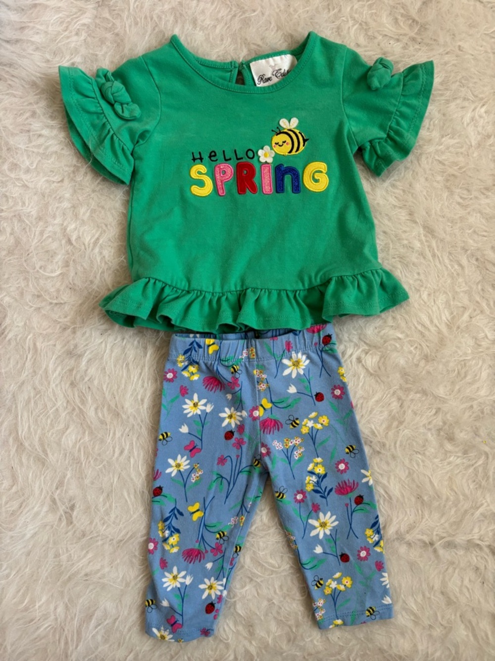 Rare Editions Green "Hello Spring" Top with Floral Leggings & Bee Appliqué Set